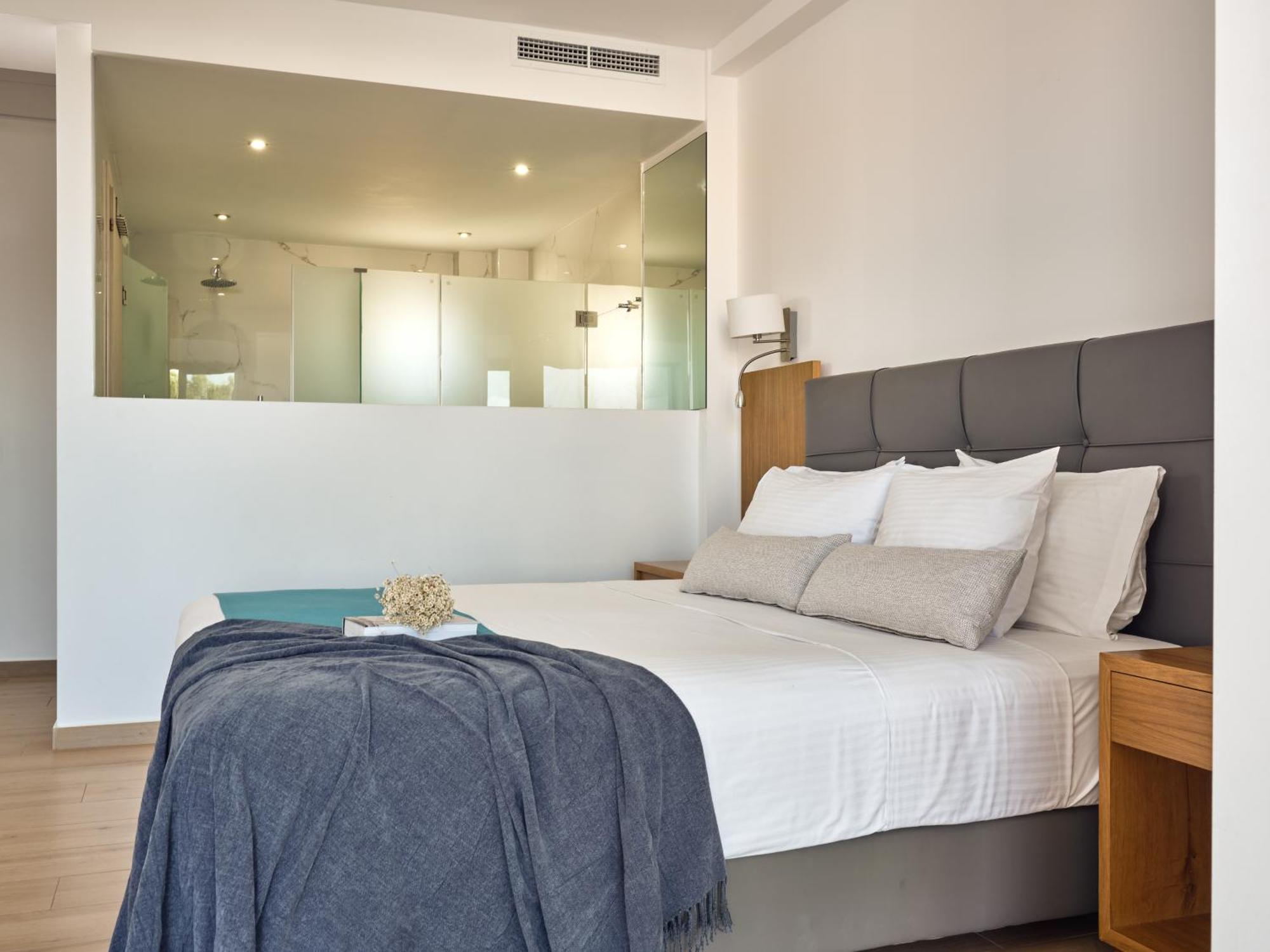 Suite con Piscina in Comune